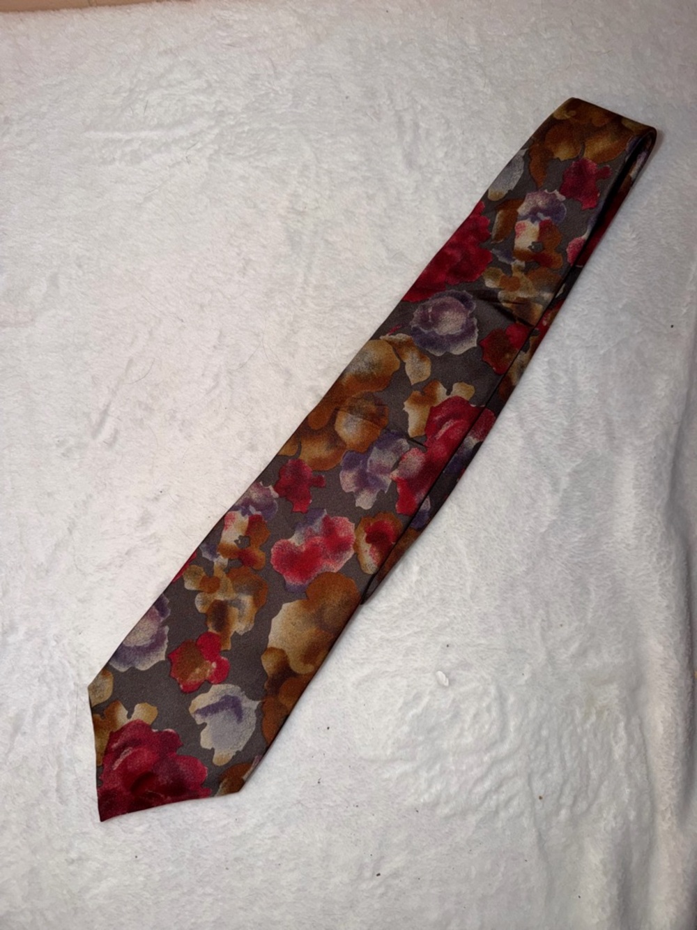 Oleg Cassini vintage men’s silk tie